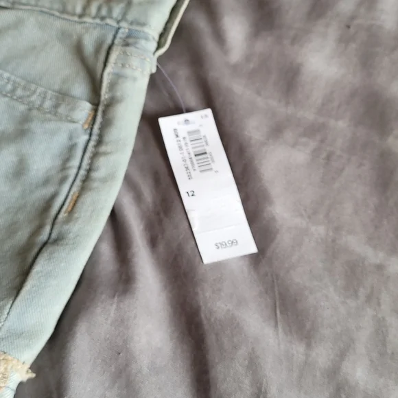 Old Navy Shorts, Girl Size 12 - Picture 5 of 8